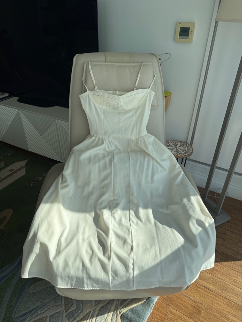⚡️Classic Off White Spaghetti Strap Midi Dress💐🧺